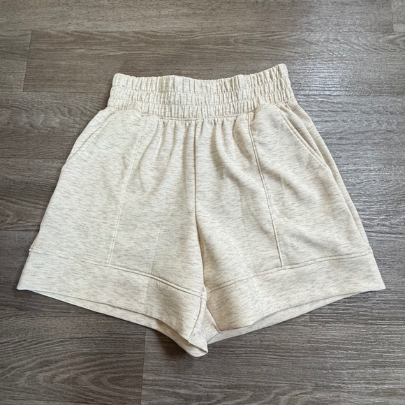 Zobha Pants - Zobha Womens High Waisted Athletic Shorts Cream Heather Smocked Waist XS NWOT